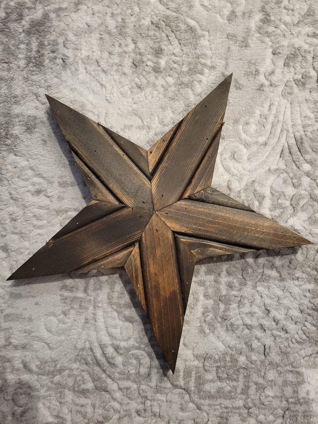Customer photo review of Rustic Wooden Star With Dark Pine Finish