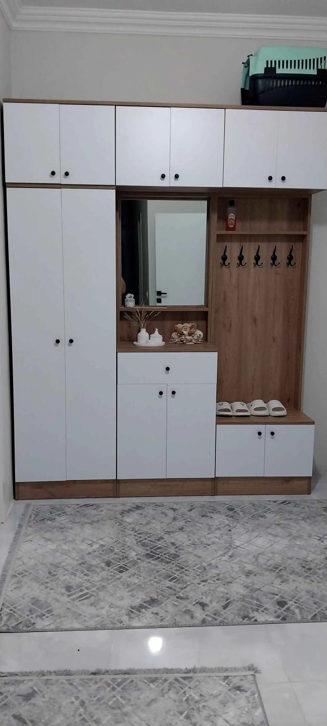 Customer photo review of Rani EA108 Portmanto Çekmeceli Aynalı Askılı Vestiyer Sepet Ceviz - Beyaz