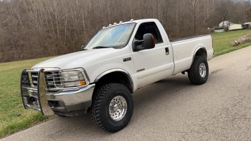 Customer photo review of 14x1.5 32pcs+1 key Chrome Spike Lug Nuts Closed End Bulge Acorn For Chevy Ford