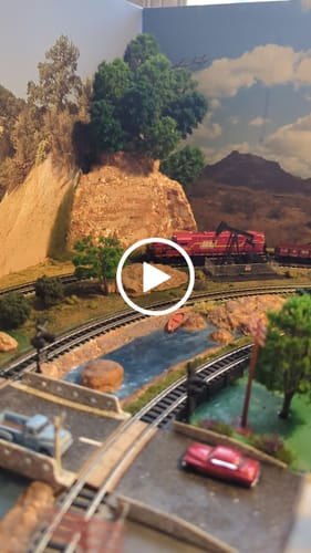 Customer video review of BLI 6619 Alco RSD-15, LS&I #2404, Red, Yellow & White, Paragon4 Sound/DC/DCC, N Scale