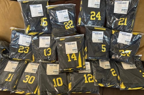 Customer photo review of Custom White Navy Classic Sets Sports Uniform Basketball Jersey