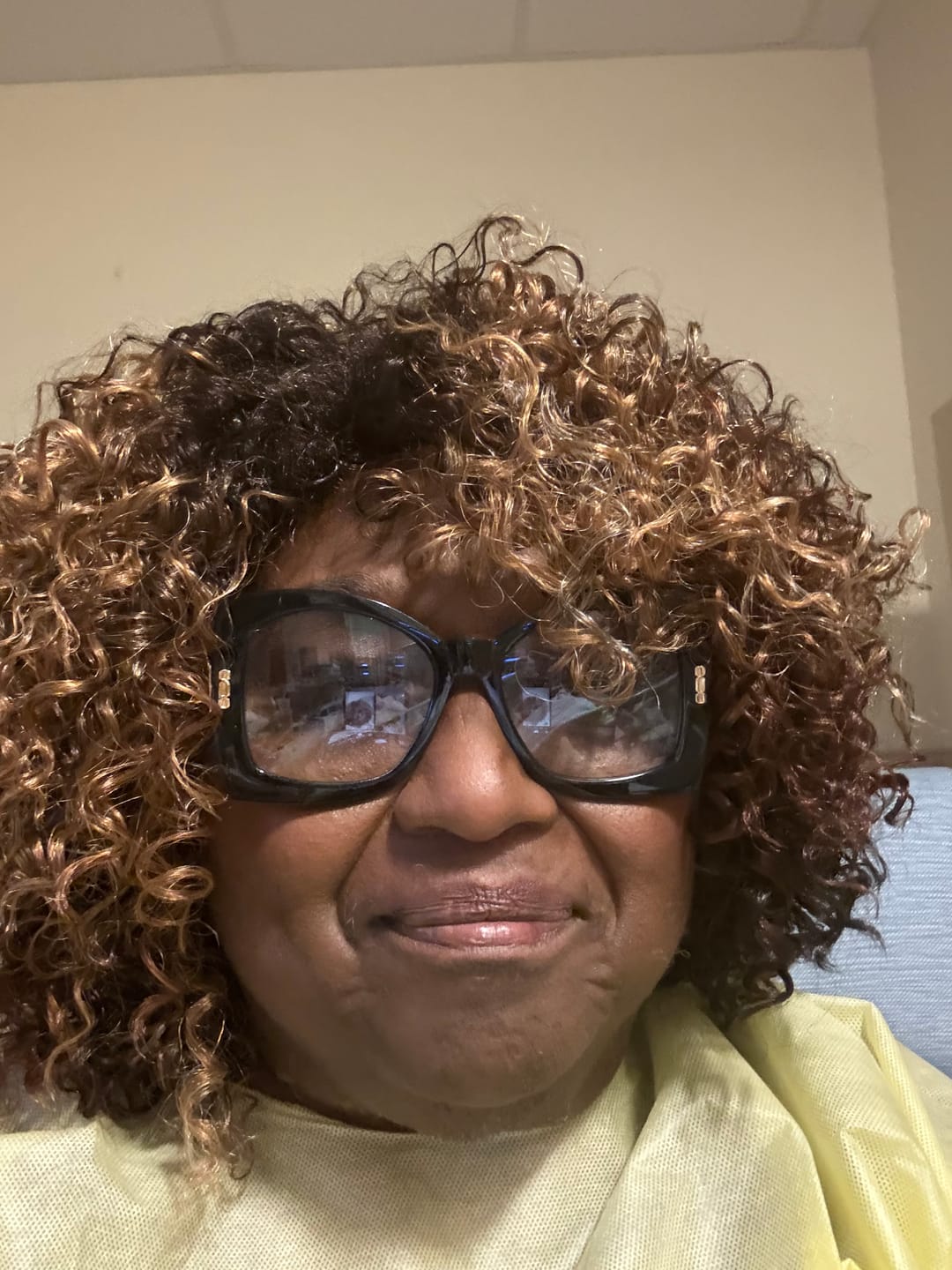 Customer photo review of Vanessa Wig SUPER DIANA