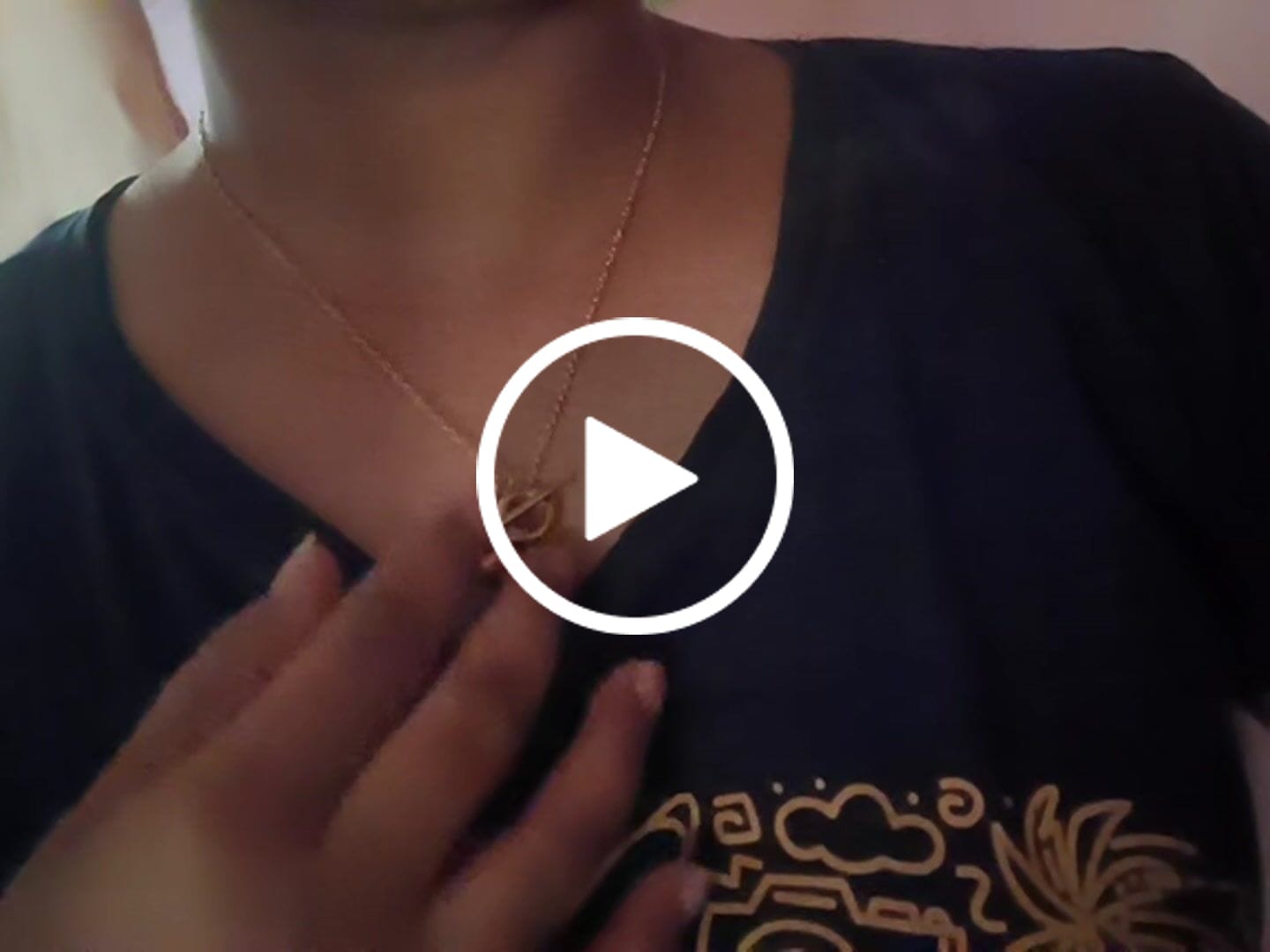 Customer video review of Ridge Heart T-Bar Necklace