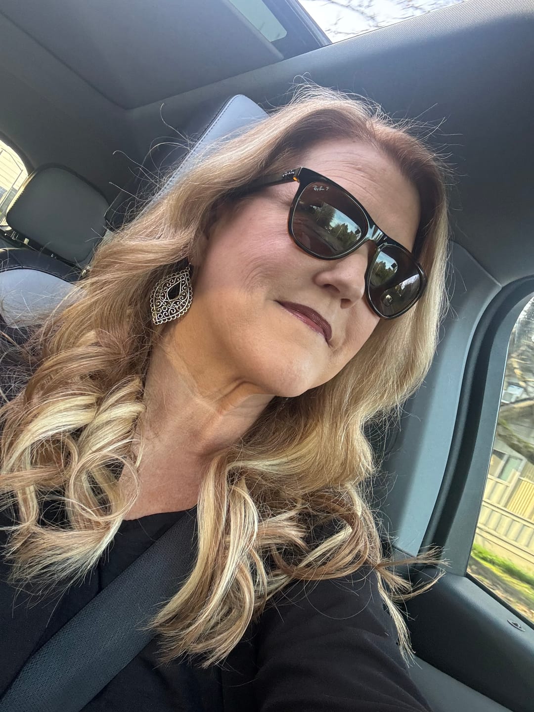 Customer photo review of Full Shine Clip in Extensions 100% Remy Human Hair 7 Pieces Balayage Highlights (#6/60/6)