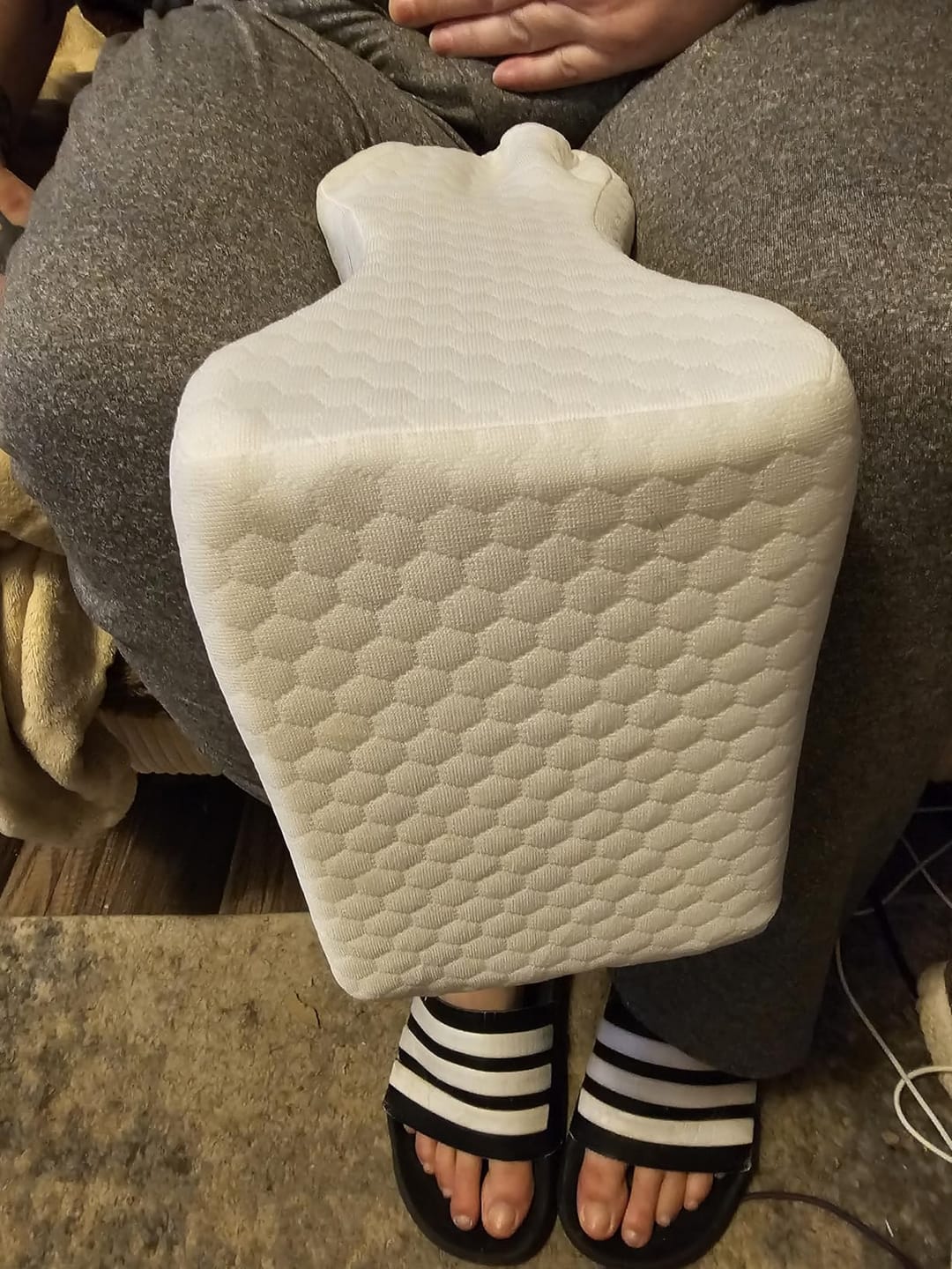 Customer photo review of Memory Foam Knee Pillow
