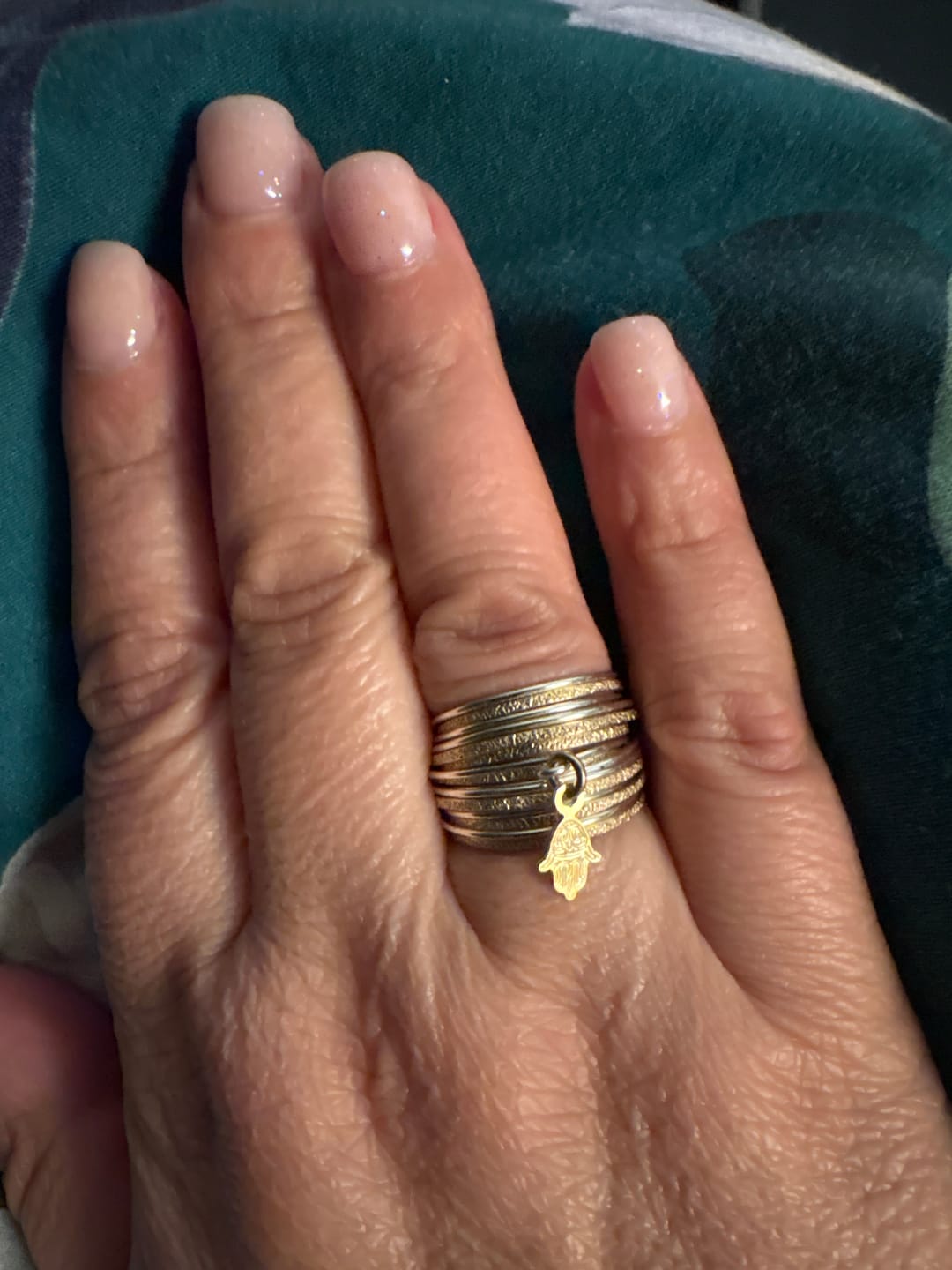 Customer photo review of Spirali Hamsa Ring