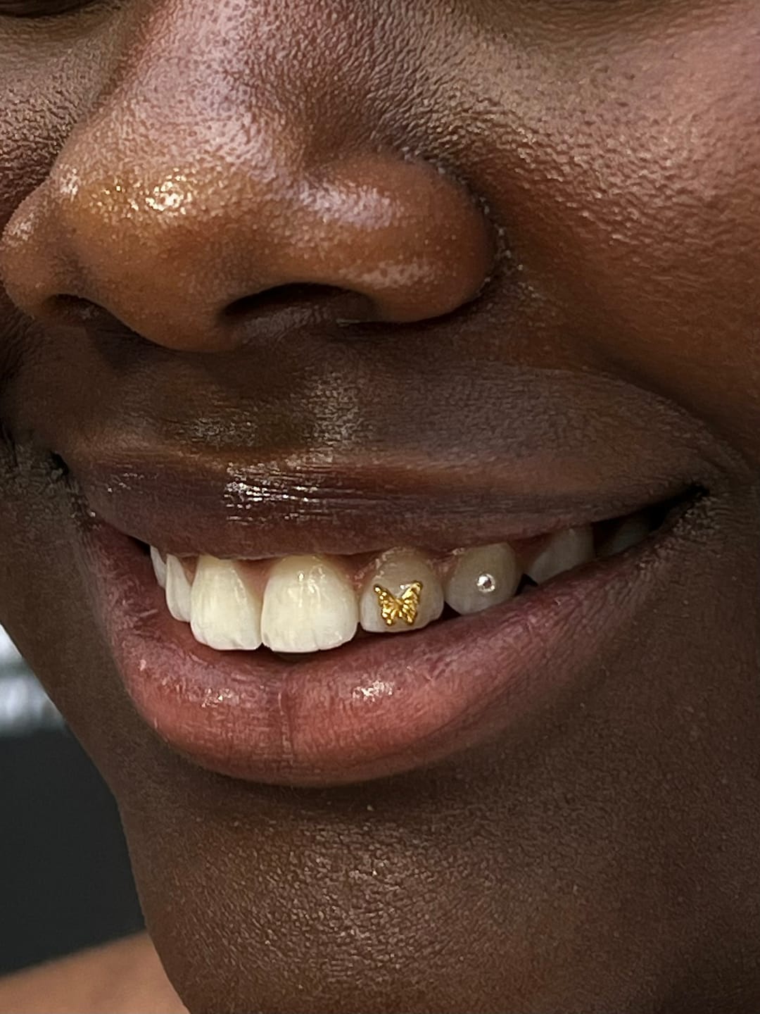 Customer photo review of Butterfly 22-karat gold