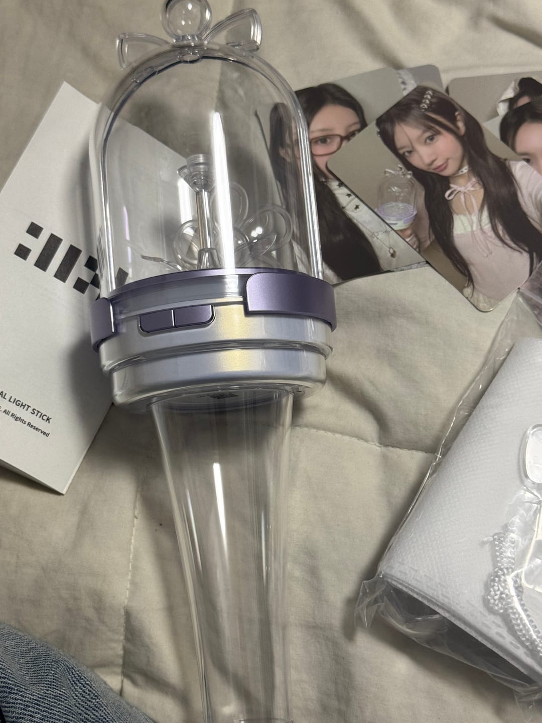 Customer photo review of ILLIT - OFFICIAL LIGHT STICK