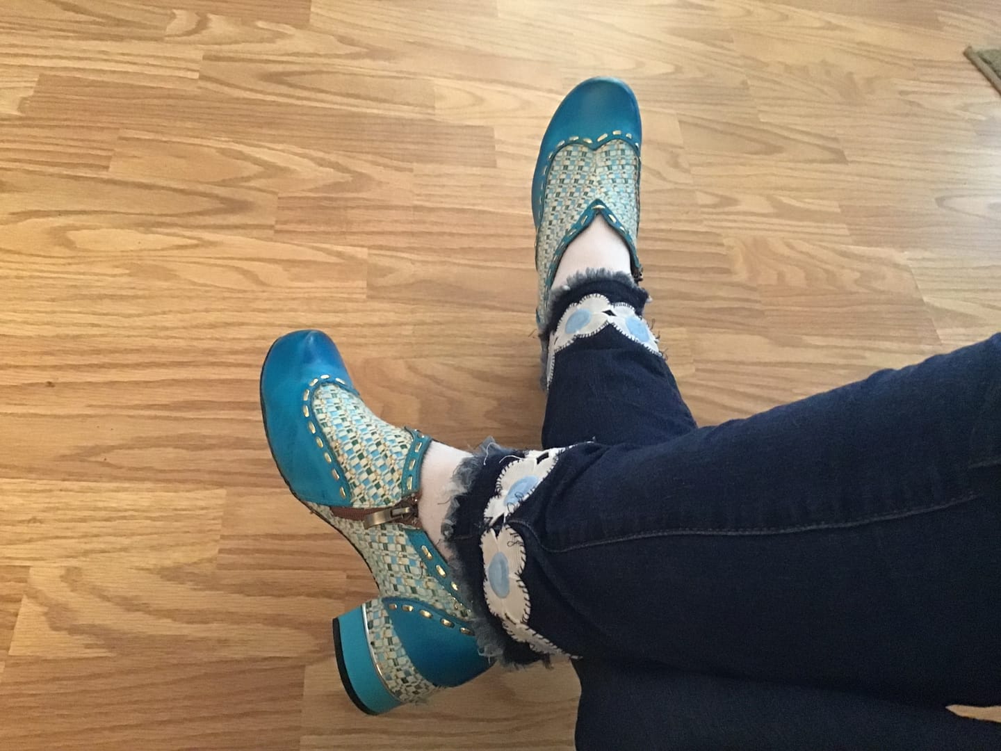 Customer photo review of Handmade Leather Printed Comfy Frozen Pump