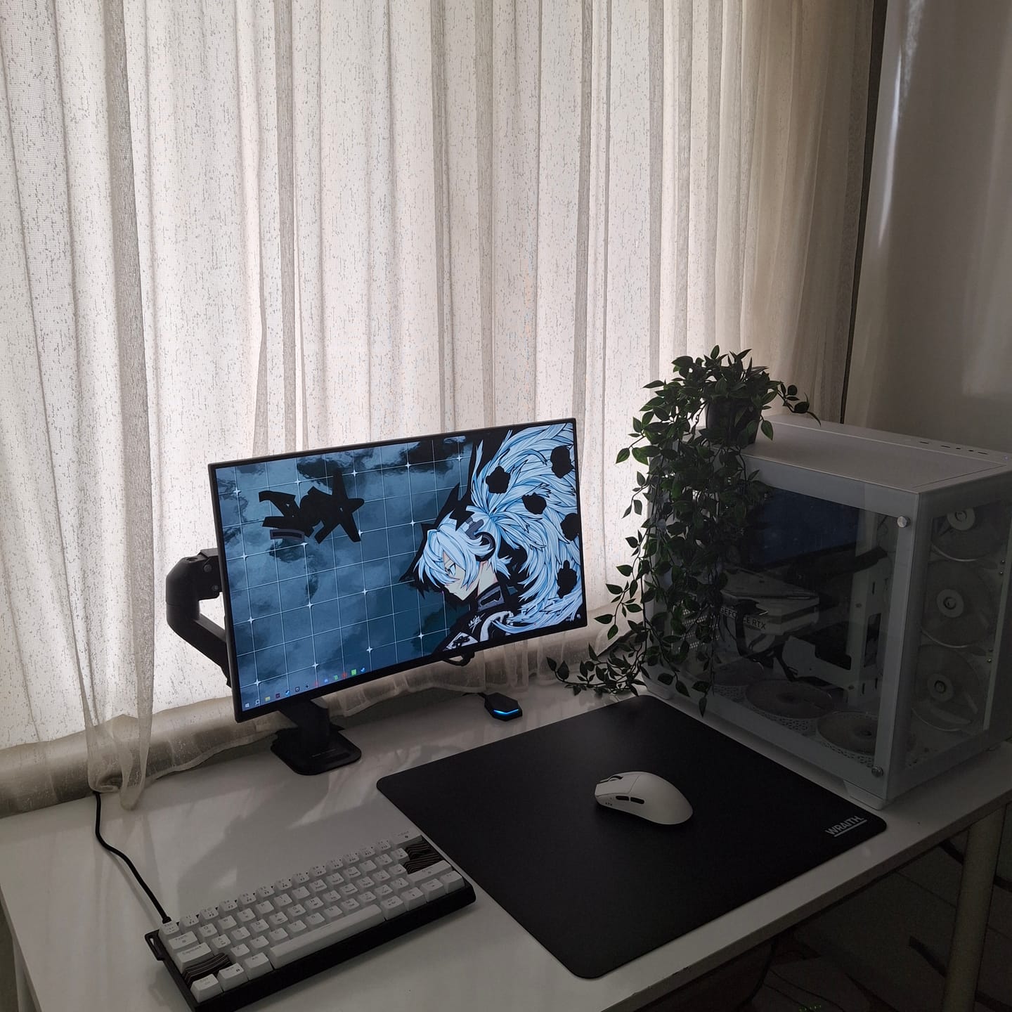 Customer photo review of Wraith Blade Y Hard Mousepad
