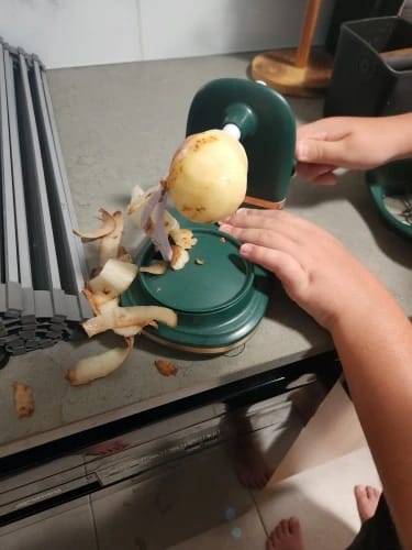 Customer photo review of Chef Solutions™ Multi-Fruit Peeler