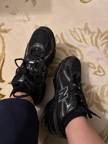 Customer photo review of New Balance Grade School 740 Black with Silver Metalic GR740BM