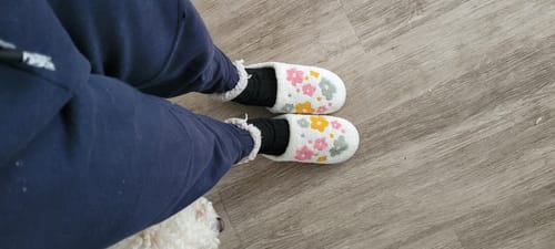 Customer photo review of Livia Flower Slippers