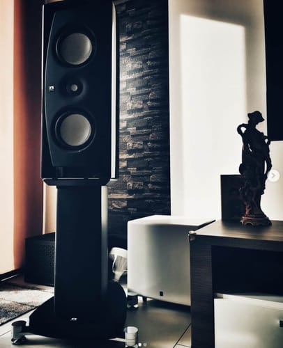 Customer photo review of Bravus II 10D 500W 10" Powered Subwoofer
