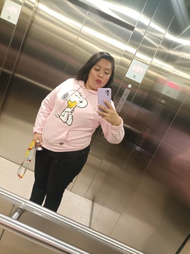 Customer photo review of Sudadera Peanuts Sam Women