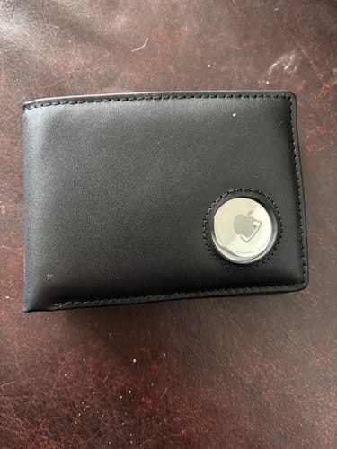Customer photo review of TagWallet Leather