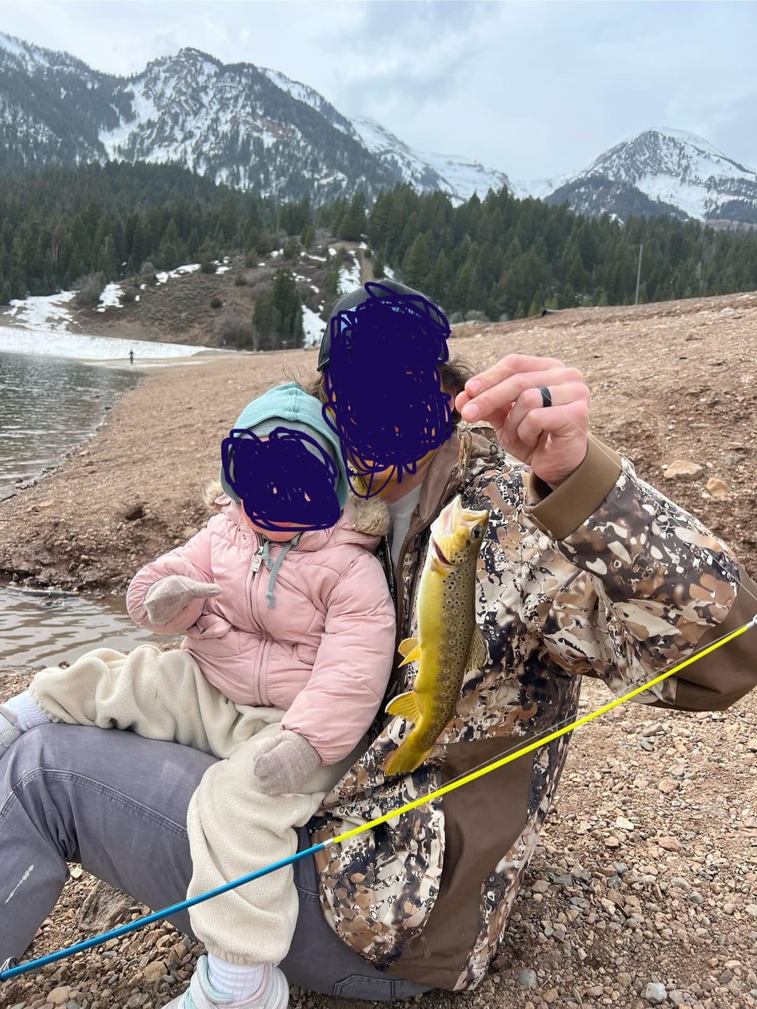 Customer photo review of TIDEWE Men’s Heated Duck Hunting Jacket with Fleece Lining, Waterproof 1/2 Zip Jacket for Hunting (Veil Avayde Camo, Size S-XXXL)