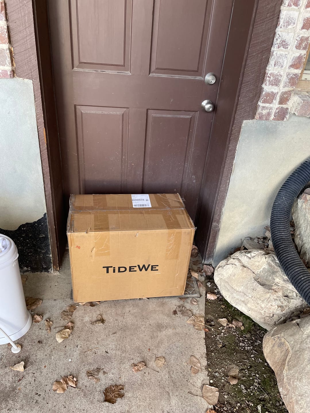 Customer photo review of TideWe Men's Hunting Clothes,Silent Water Resistant Camo Hunting Suits