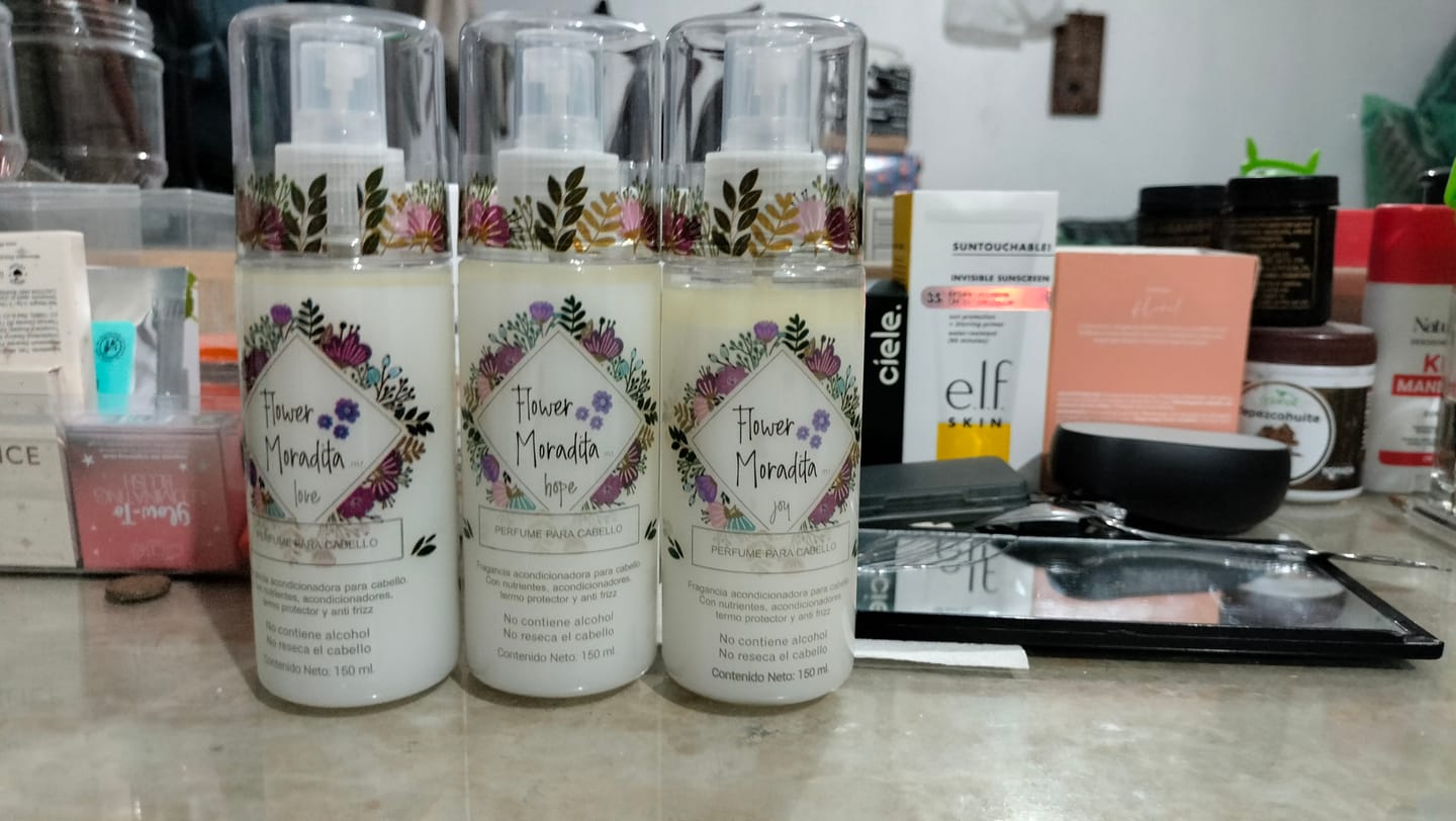 Customer photo review of Kit 3 Perfumes para cabello