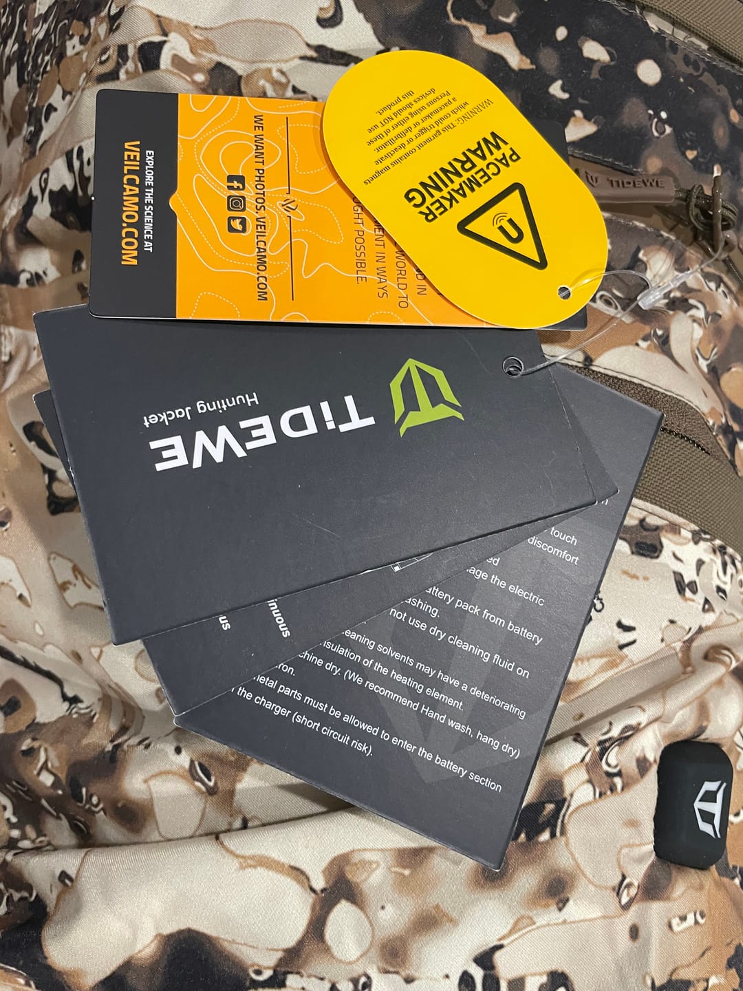 Customer photo review of TIDEWE Men’s Heated Duck Hunting Jacket with Fleece Lining, Waterproof 1/2 Zip Jacket for Hunting (Veil Avayde Camo, Size S-XXXL)