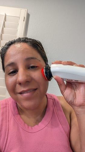 Customer photo review of INIA FLARE Microcurrent Facial Device