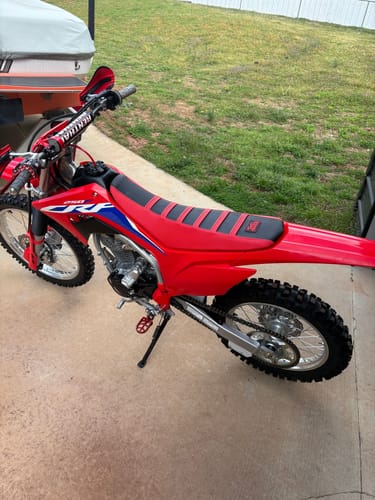 Customer photo review of Custom Seat Cover: 2024 Honda CRF250F