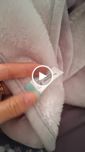 Customer video review of Stick-In clothing labels