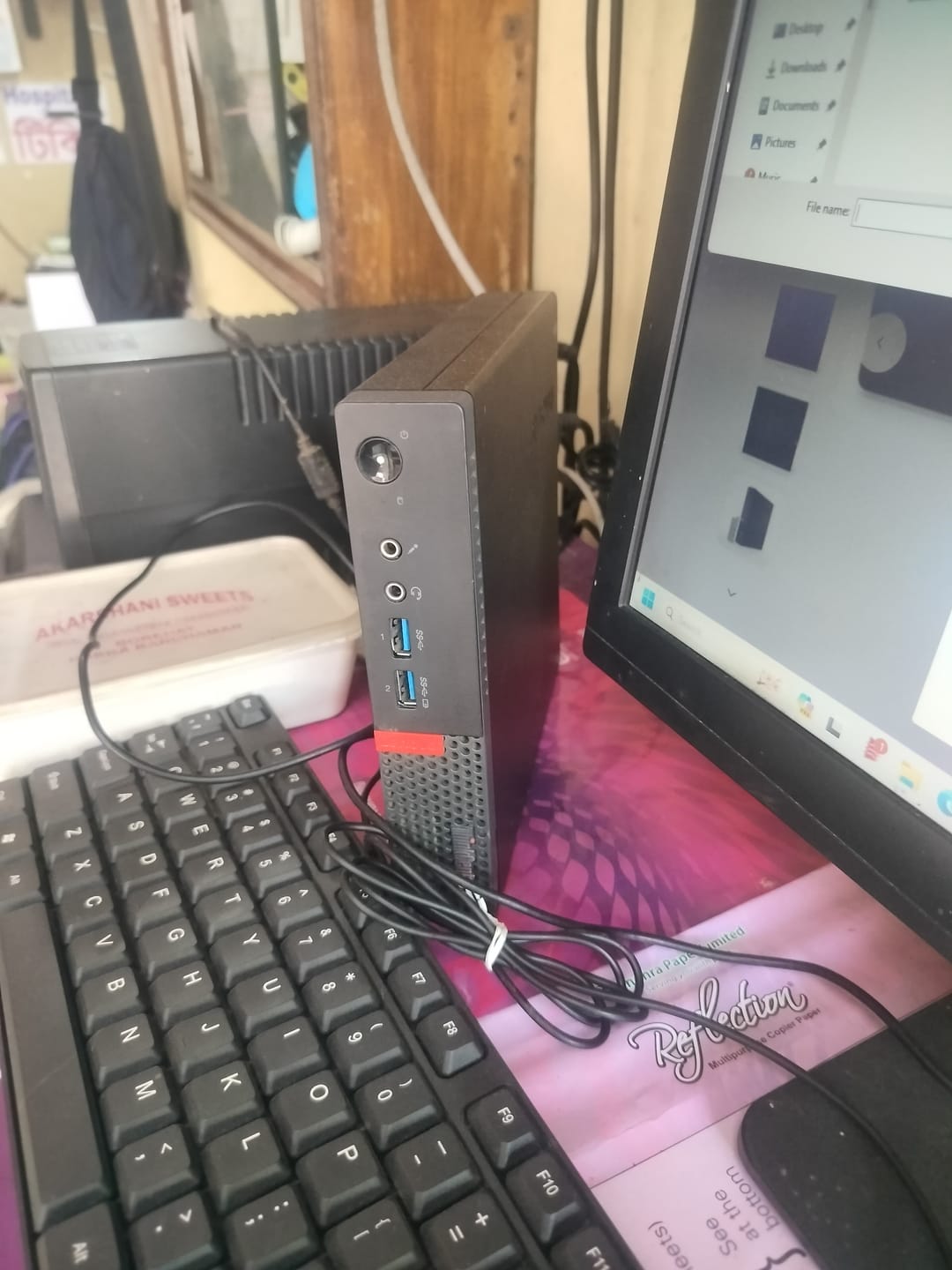 Customer photo review of Refurbished Lenovo ThinkCentre M910 Mini PC | Intel i5-7th Gen | Win 11