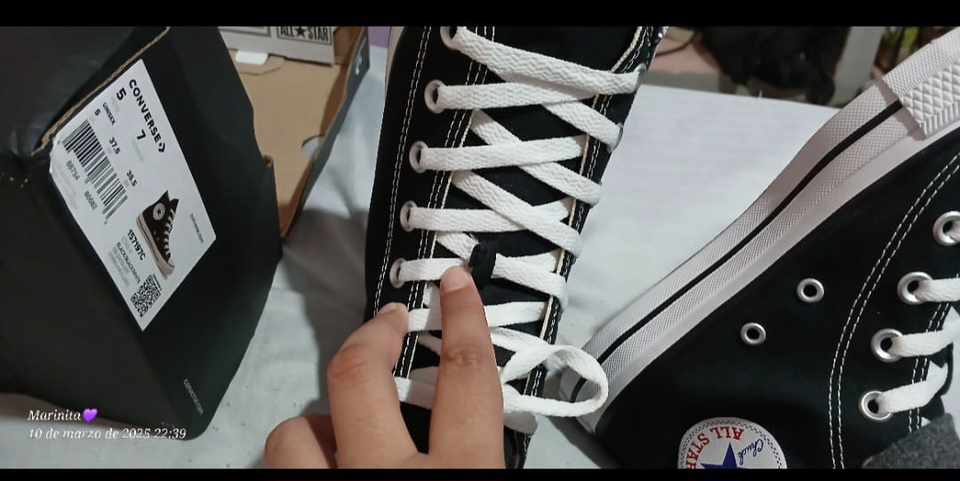 Customer photo review of Zapatillas Converse Chuck Taylor Hi Negro
