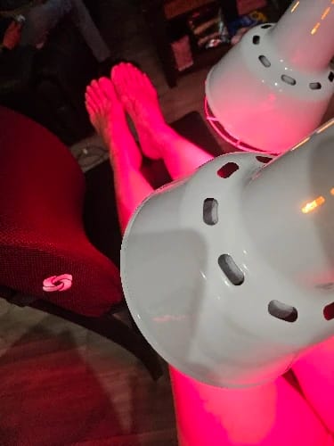 Customer photo review of Red Light Therapy LED Electric Infrared Baking Lamp 275W Double-head 360° Adjustable Temperature Heat Lamp Remote Control With Rotating Pulley Base