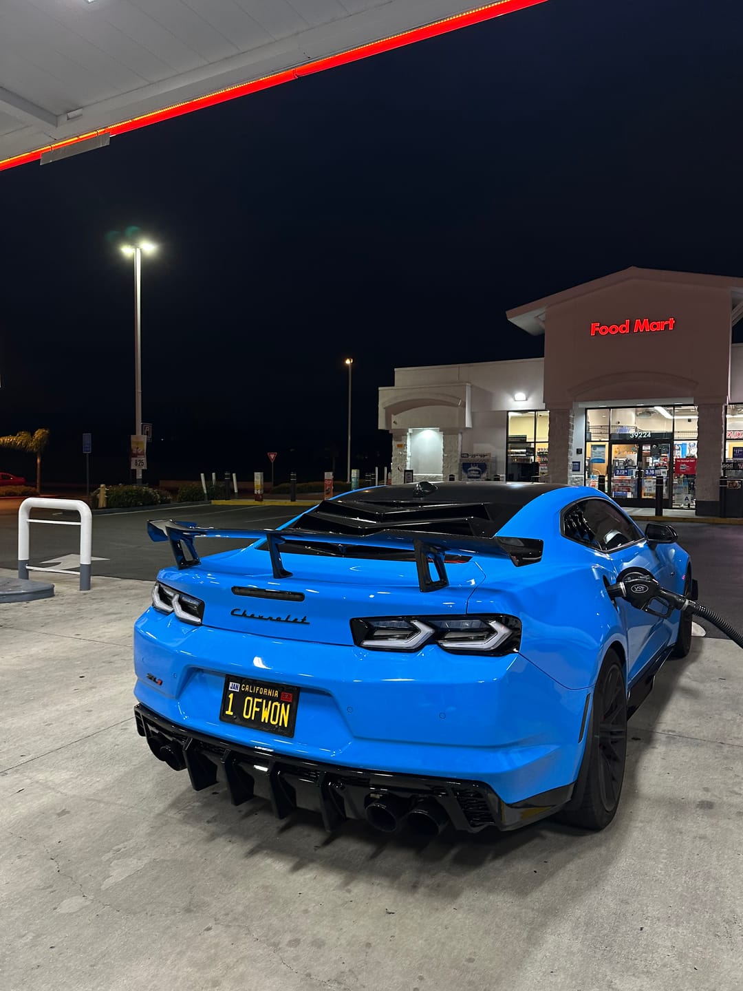 Customer photo review of 2016-2025 Chevy Camaro Evo Style Shark Fins Rear Diffuser Quad/Single Tips SS/RS/LT & ZL1 w/ Smoke Reflectors