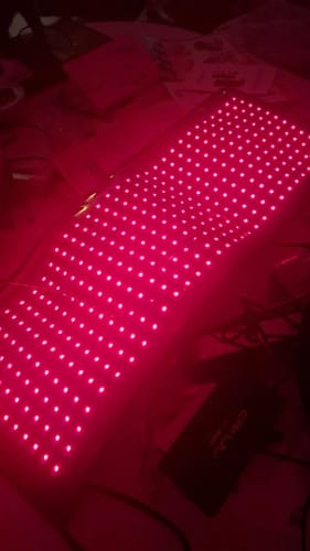 Customer photo review of Red Infrared Therapy Belt Body Wearable Wrap Large heating Pad LED Beauty Devices for Face and Body Shoulder Joint Muscle