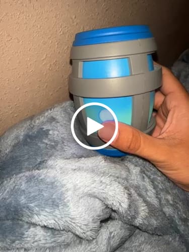 Customer video review of Chugjamin Cart Battery Limited Edition by Smyle Labs