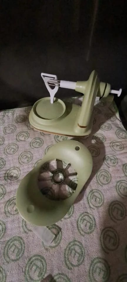 Customer photo review of Chef Solutions™ Multi-Fruit Peeler