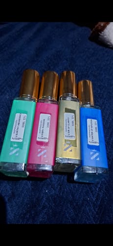 Customer photo review of Perfume Tendencia U COLECCION PORTALS MELANIE zenz
