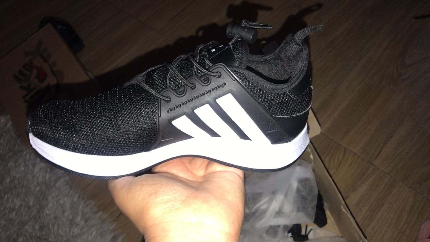 Customer photo review of Tenis 018 Negro Blanco