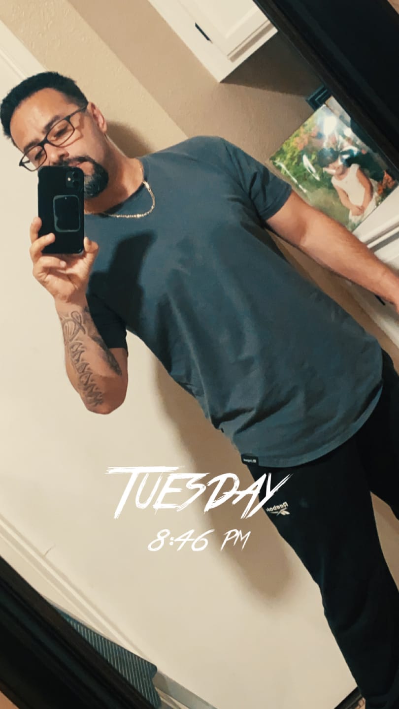 Customer photo review of 021 ESSENTIAL DROP-CUT HENLEY - CHARCOAL