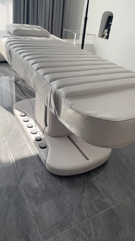 Customer photo review of Multi-angle Adjustment Massage Table Comfortable Leather with USB