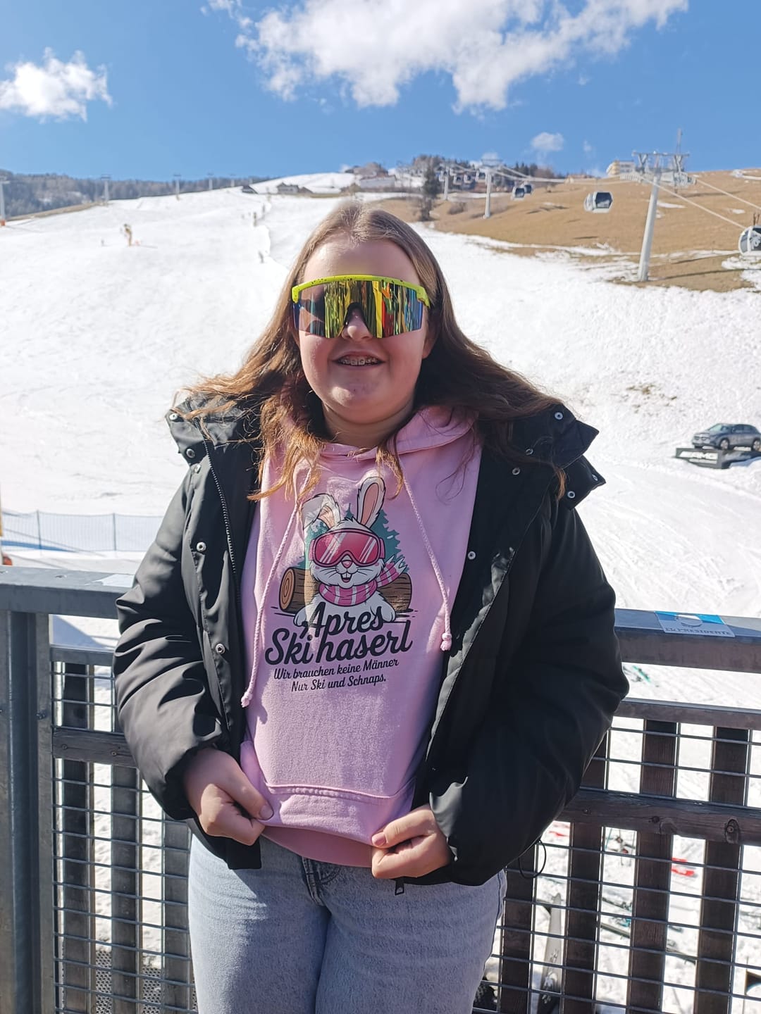 Customer photo review of Skihaserl Hoodie Unisex