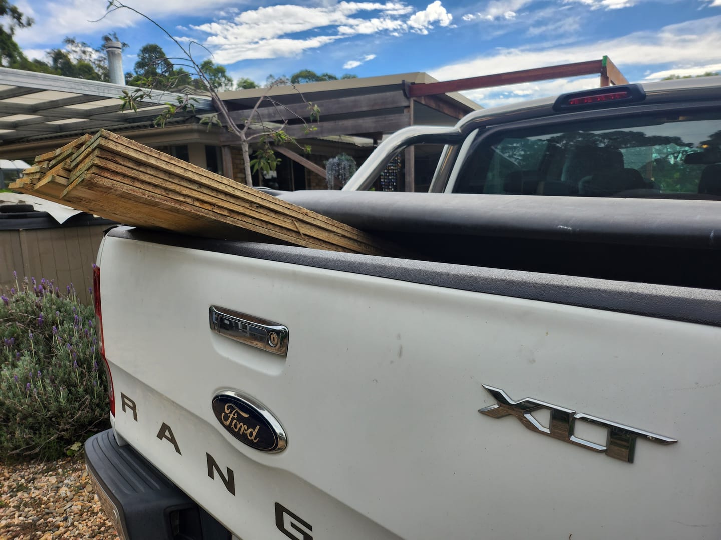 Customer photo review of Tailgate Guard Cap Protector Cover For Ford Ranger 2012- mid 2022