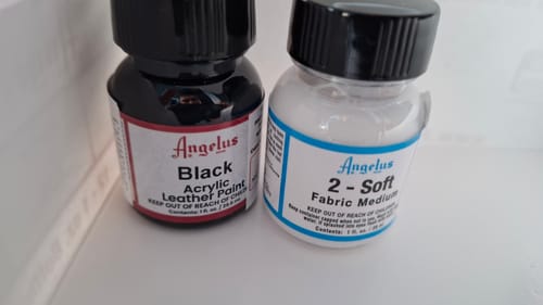 Customer photo review of Pintura Angelus Black