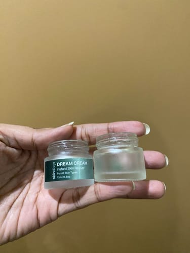 Javeria S. review of DREAM CREAM - Instant Skin Reviver image 1 out of 1
