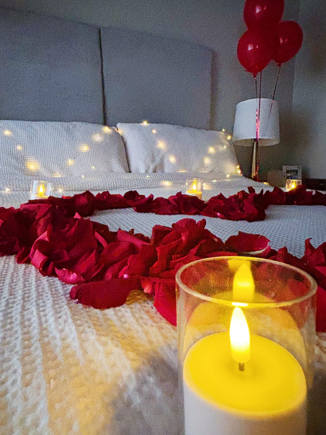 Customer photo review of Red Rose Petals