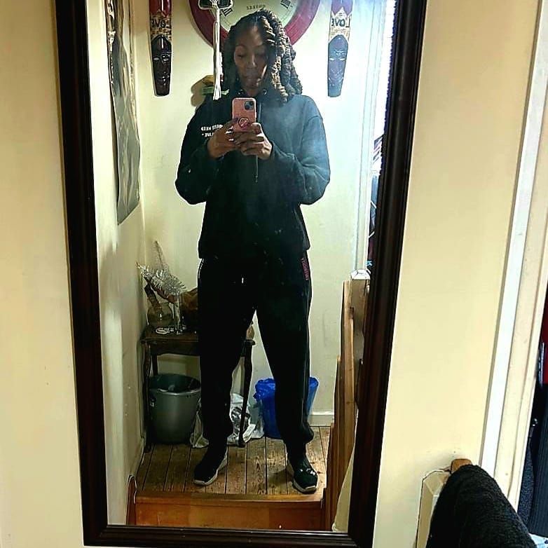 Customer photo review of 'Journey Hoodie' Black Oversize Fit