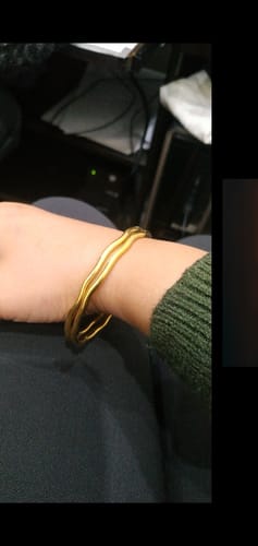 Customer photo review of Wave Bracelet