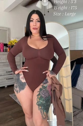 Customer photo review of Stefanie Long Sleeve - Sculpting Bodysuit – Seamless Thong, Chest Support & Tummy Control