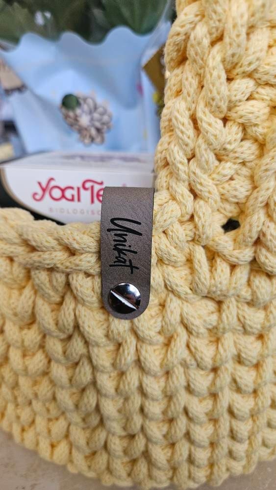 Customer photo review of Kunstleder Label "Unikat" für Häkelkörbe etc. - 90x15 mm - CS0017