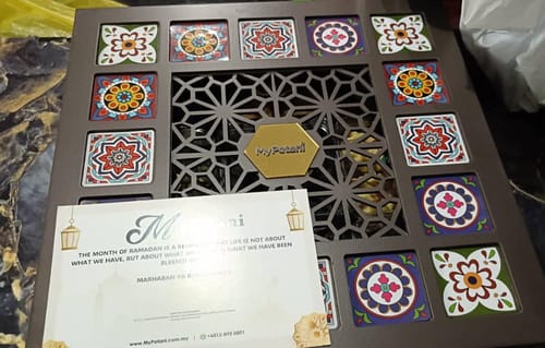 Customer photo review of Ramadhan Raya 2025: Deluxe Kenangan Gift Box