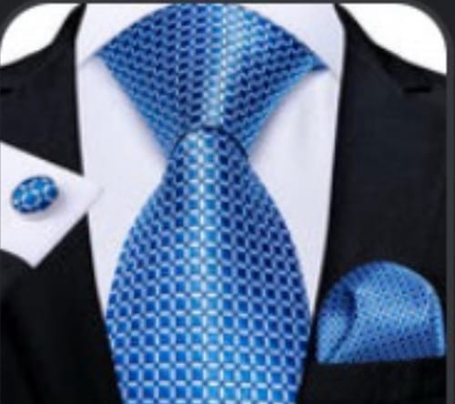 Customer photo review of Yellow Solid Tie Pocket Square Cufflinks Set