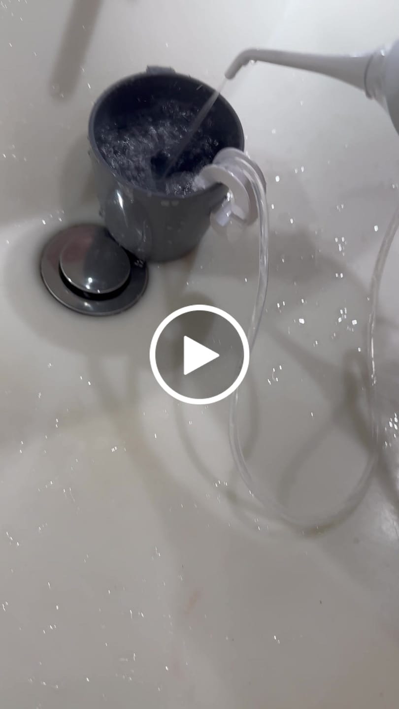 Customer video review of 【 予約注文限定 20%OFF / 6月中旬お届け予定 】水流音波歯ブラシ Water Sonic ウォーターソニック フルセット